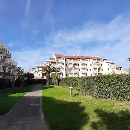 Capitelles : Appart Avec Jardin, Face A La - Piscine Dans 아파트 생시프리앙