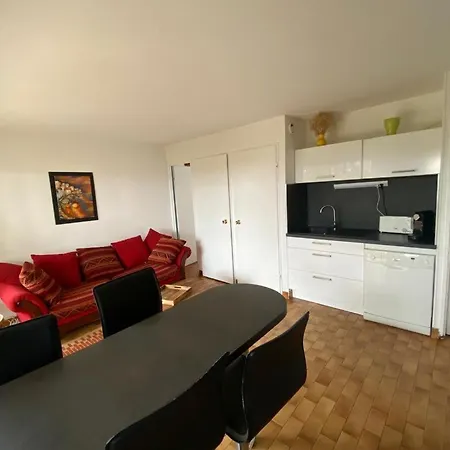 아파트 Capitelles : Appart Avec Jardin, Face A La - Piscine Dans *