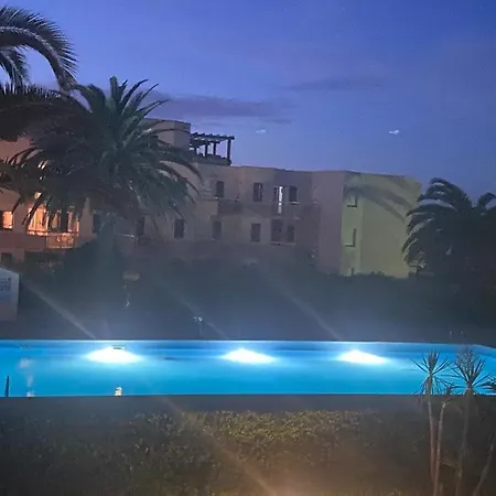 Capitelles : Appart Avec Jardin, Face A La - Piscine Dans 아파트 *